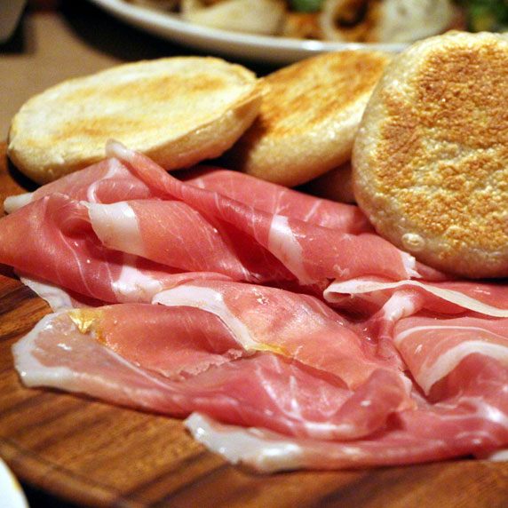 Crescentine e Tigelle