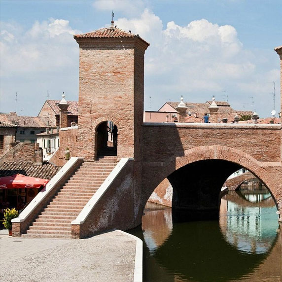 Canais de Comacchio perto de Ferrara