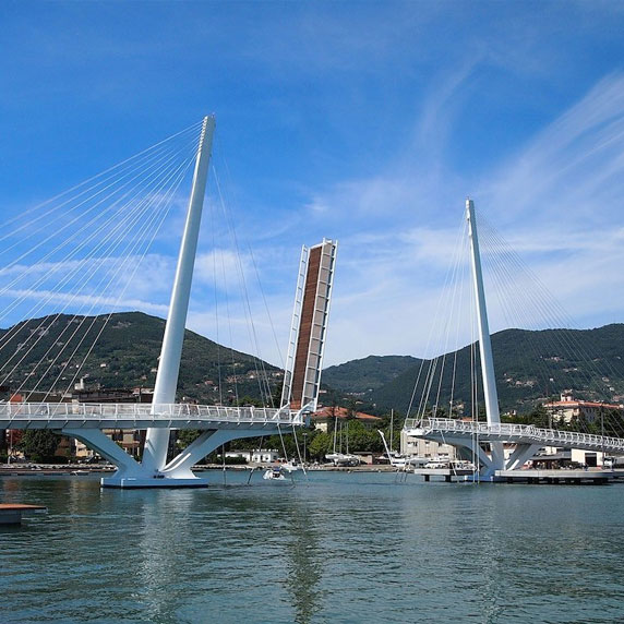 Lungomare e Ponte Thaon di Revel