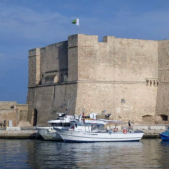Castello di Carlo V em Monopoli