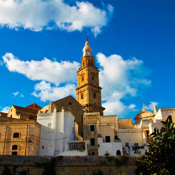História de Monopoli e ruelas da Puglia