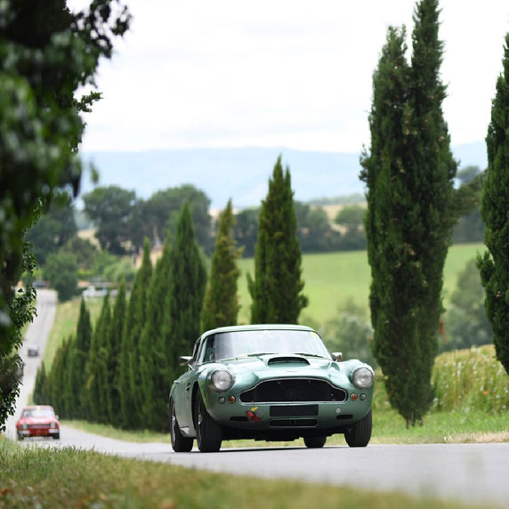 Carros para os arredores de Montalcino
