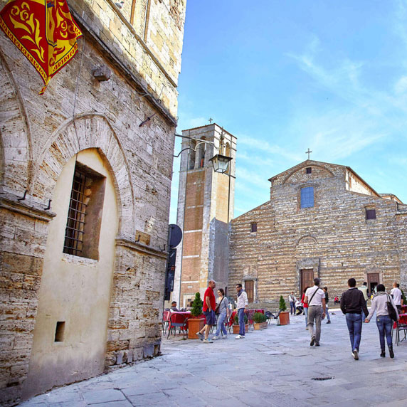 Ruas medievais de Montepulciano