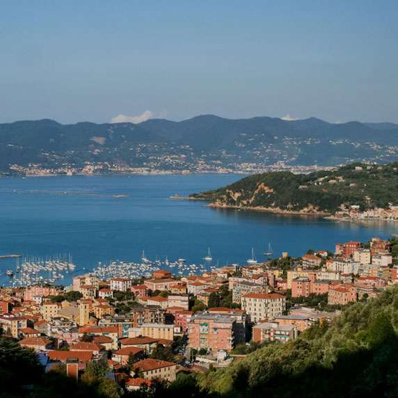 A bela estrada panorâmica para Porto Venere