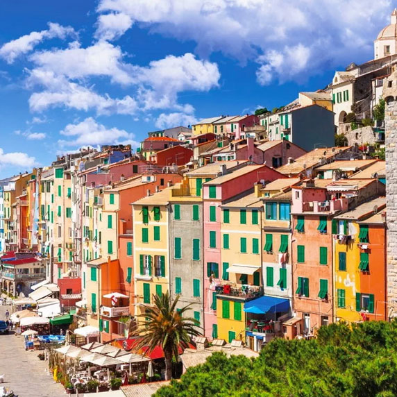 Casas coloridas da Palazzata de Porto Venere