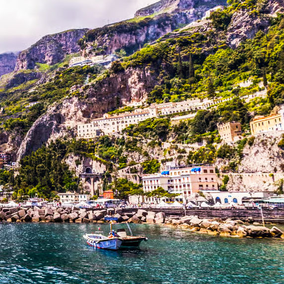 Existem táxis em Positano