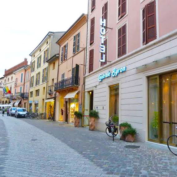 Hospedagem no centro de Ravenna