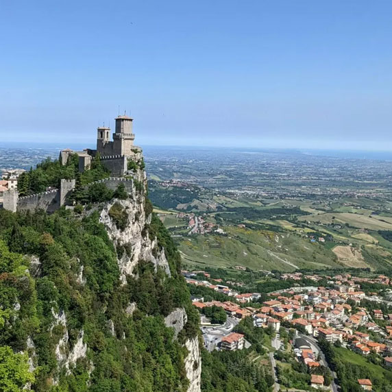 Vista de San Marino a partir de Rimini