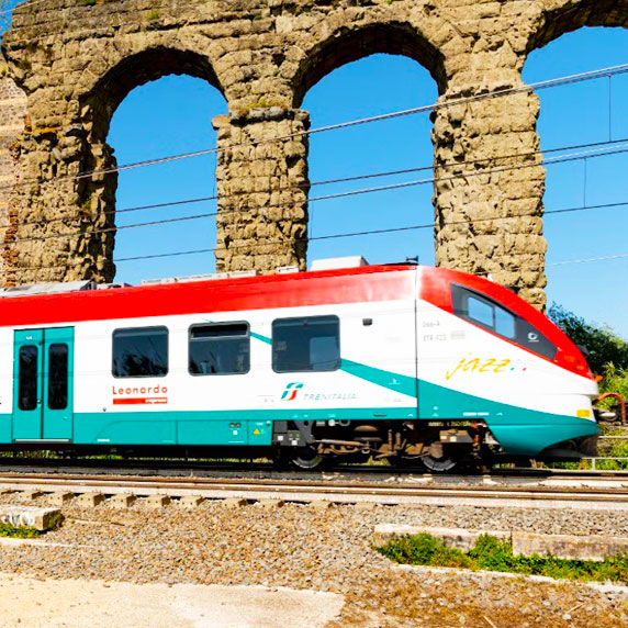 Estação de trens e transportes de Roma