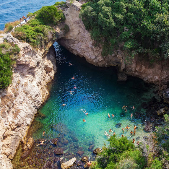 Ruínas de Bagni Regina Giovanna em Sorrento