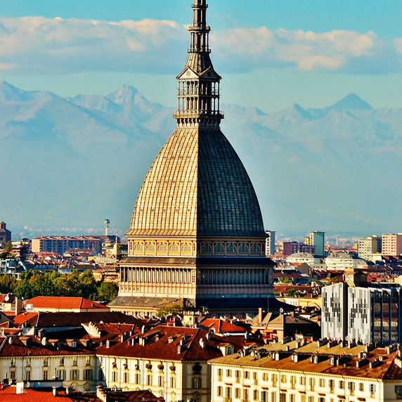 A icônica Mole Antonelliana de Turim