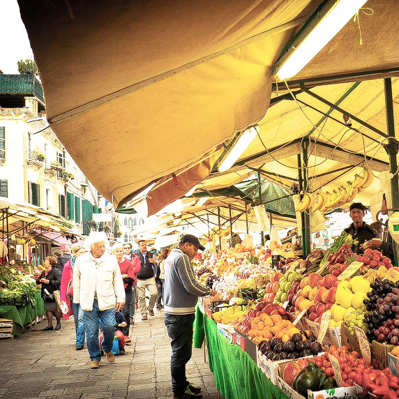 Feira de rua em Veneza